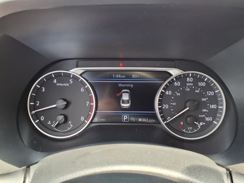 Vehicle image 26 of 34