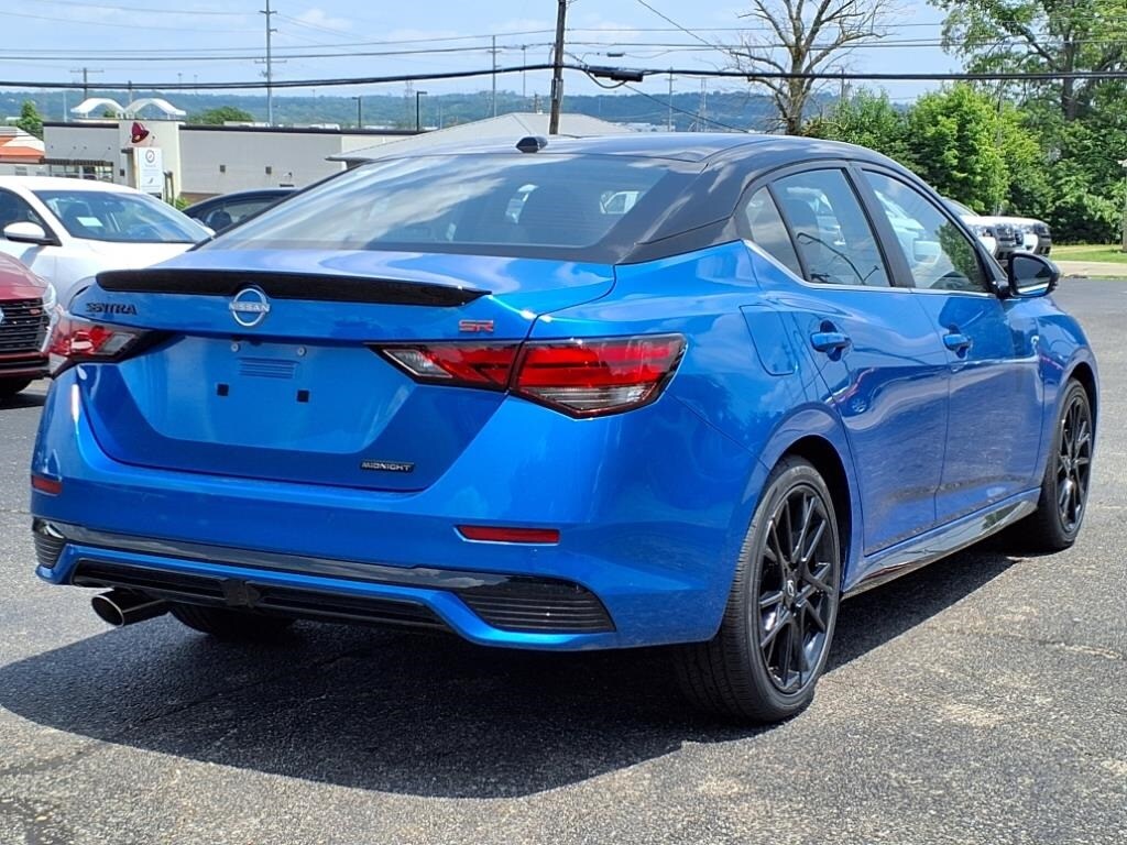 Vehicle image 5 of 34