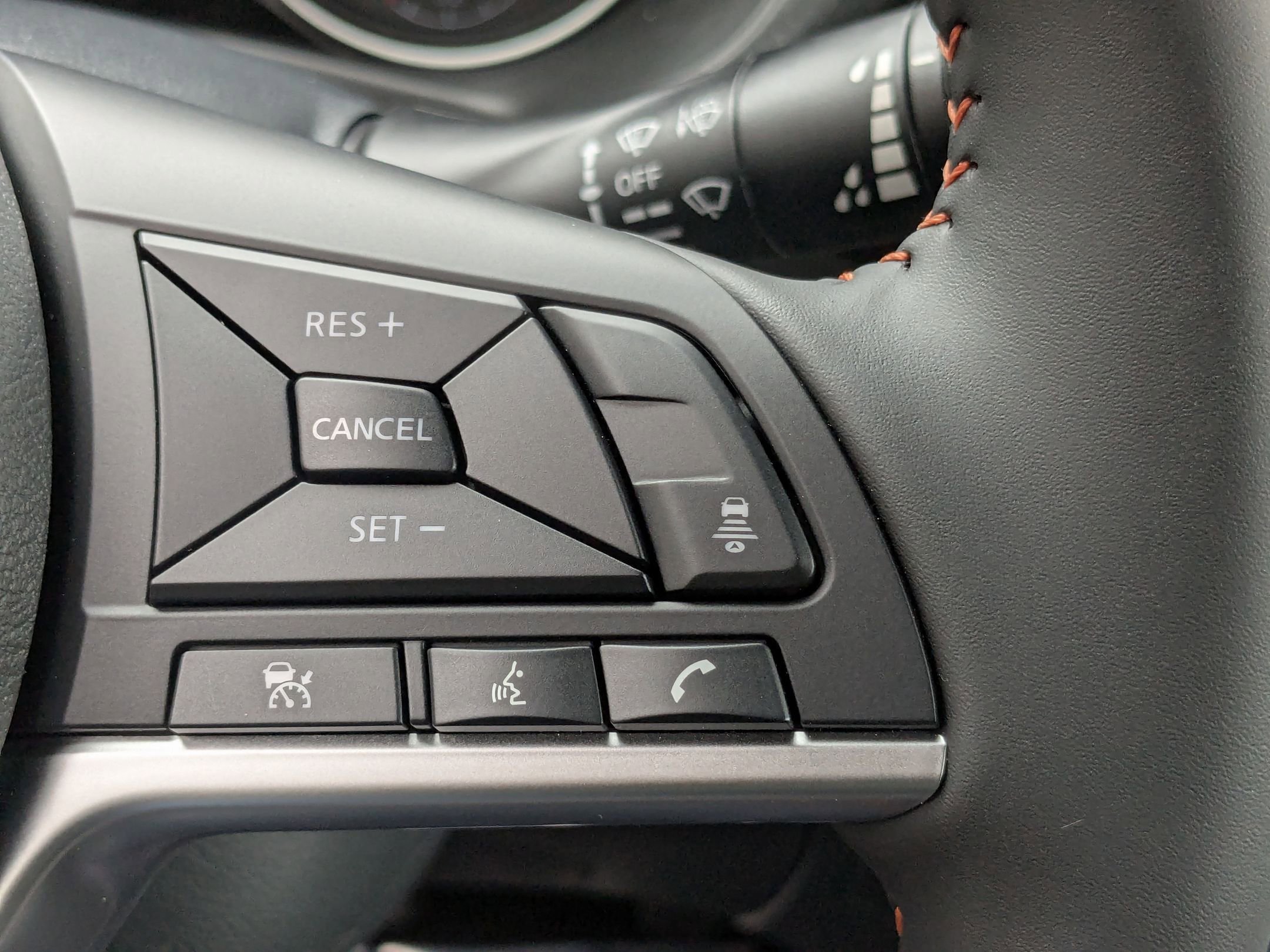 2025 Nissan Sentra SR Image 21 of 27