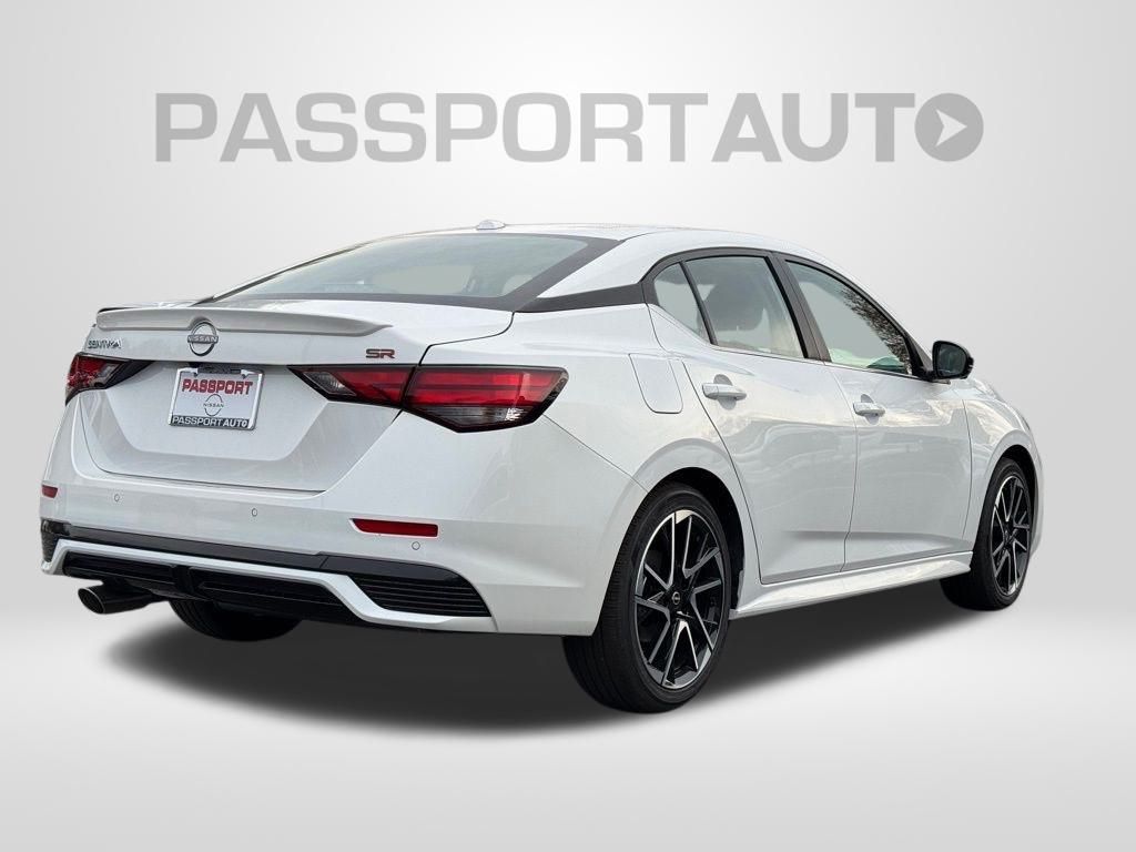 Vehicle image 4 of 21