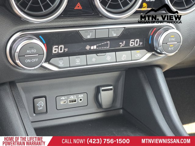 Vehicle image 17 of 18