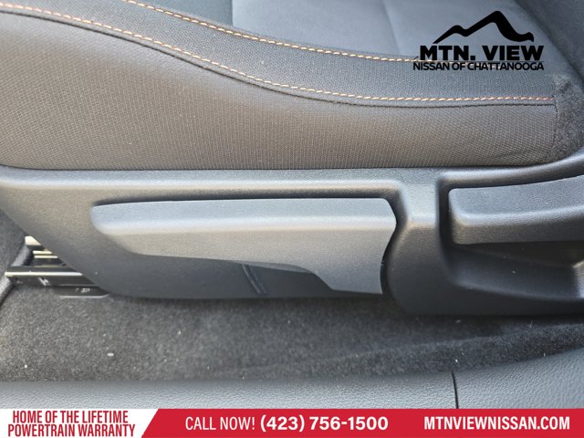 Vehicle image 9 of 18