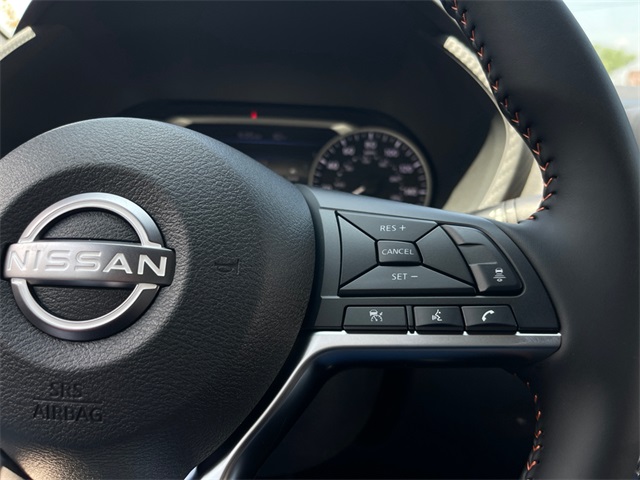 Vehicle image 23 of 24