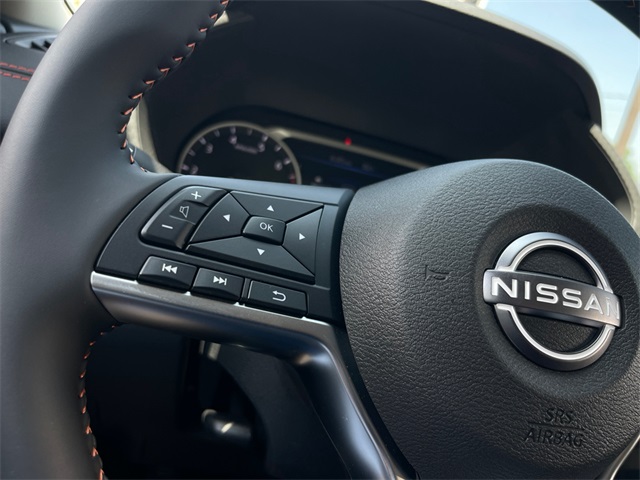 Vehicle image 22 of 24