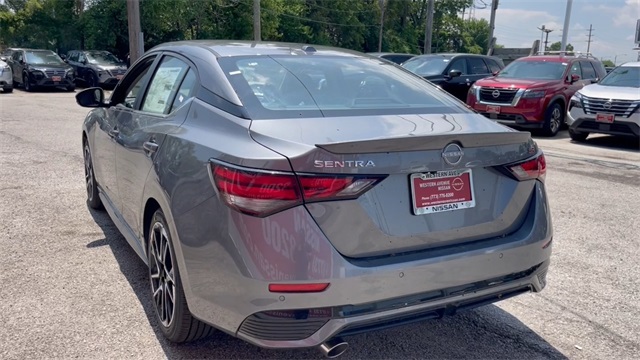 Vehicle image 13 of 24