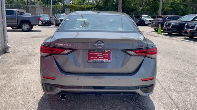 Vehicle image 10 of 24