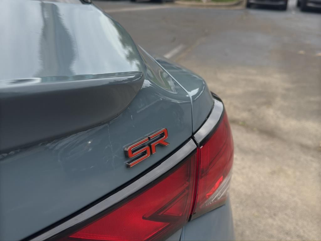 2025 Nissan Sentra SR Image 27 of 31