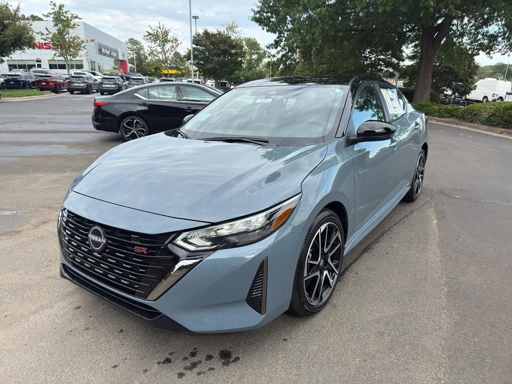 2025 Nissan Sentra SR Image 1 of 31