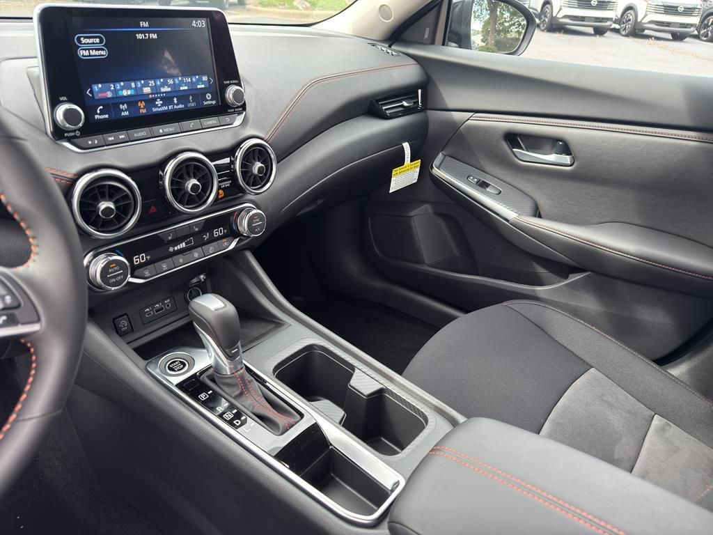 2025 Nissan Sentra SR Image 28 of 31
