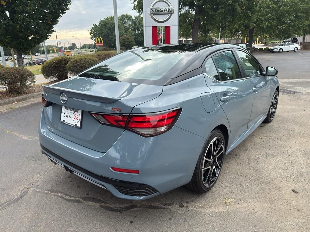 2025 Nissan Sentra SR Image 5 of 31