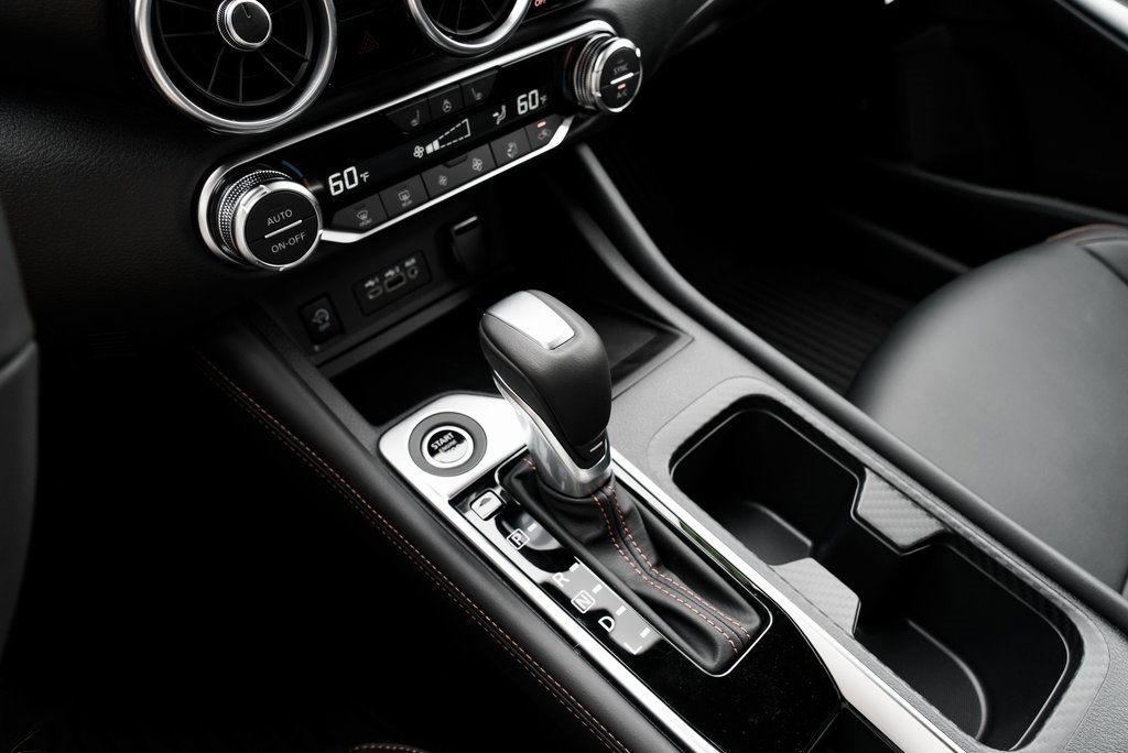 2025 Nissan Sentra SR Image 25 of 30