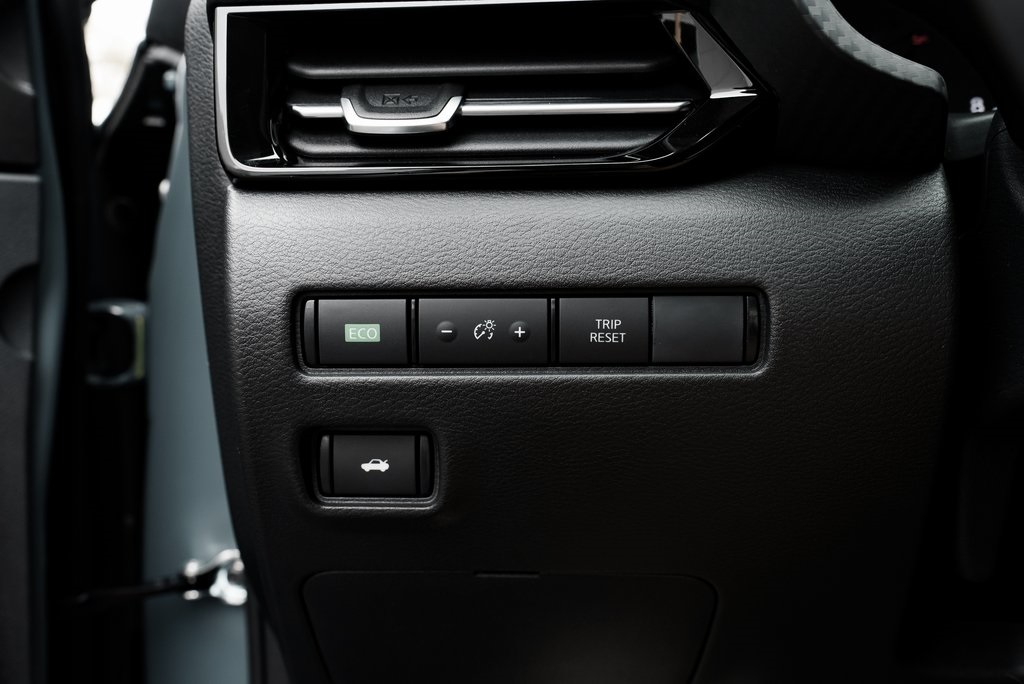 2025 Nissan Sentra SR Image 29 of 30