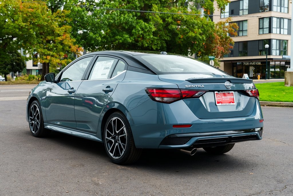 2025 Nissan Sentra SR Image 7 of 30