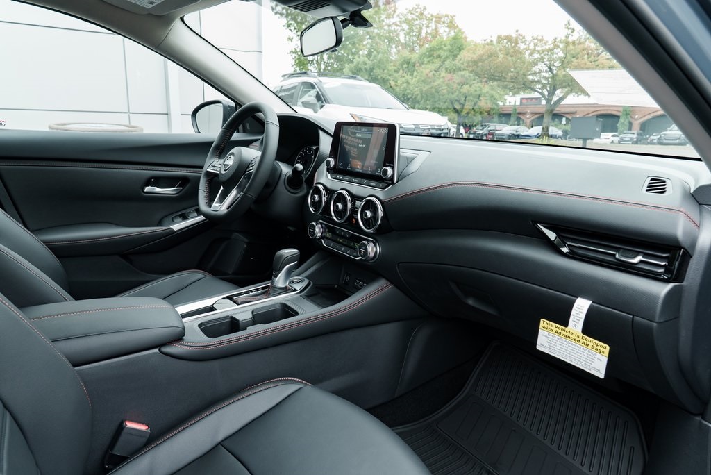 2025 Nissan Sentra SR Image 19 of 30