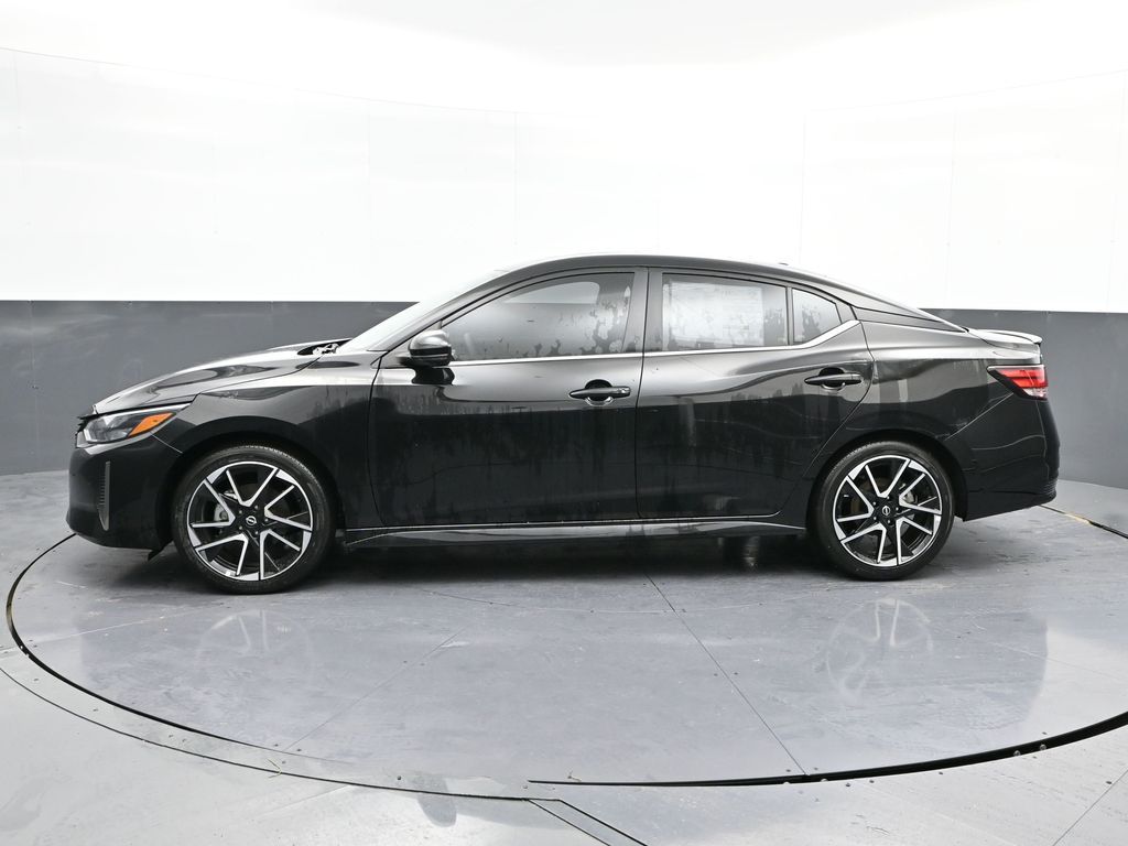 Vehicle image 26 of 32