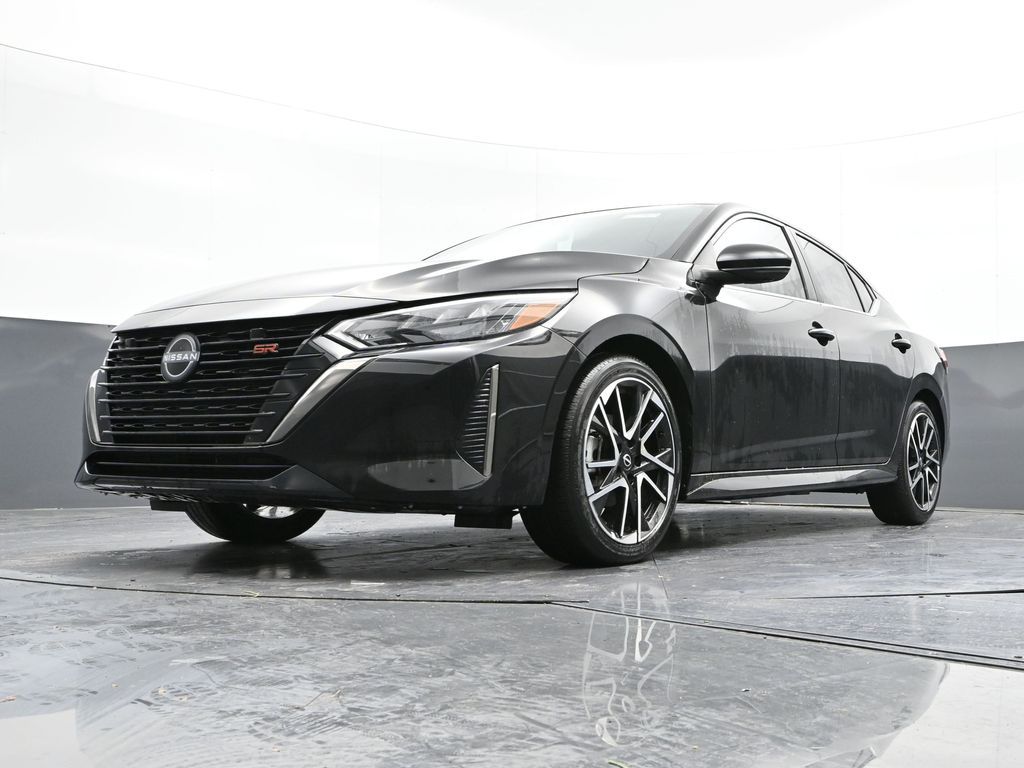 Vehicle image 5 of 32