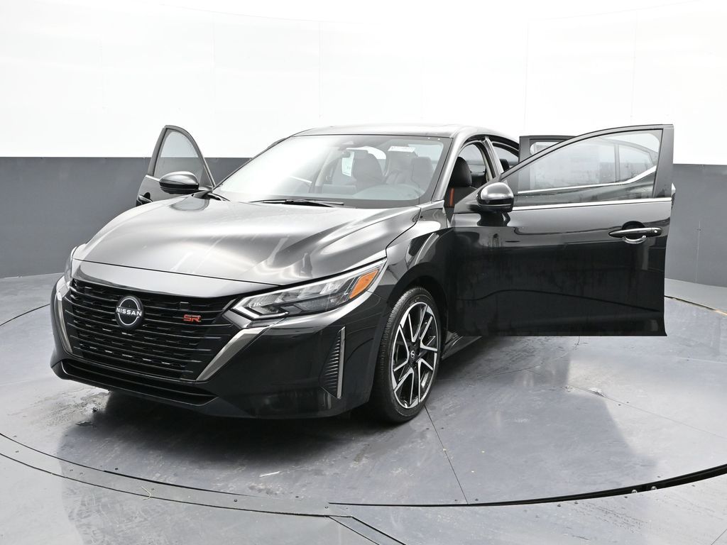 Vehicle image 4 of 32