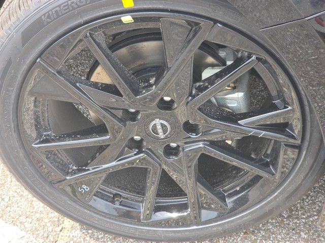 2025 Nissan Sentra SR Image 25 of 30