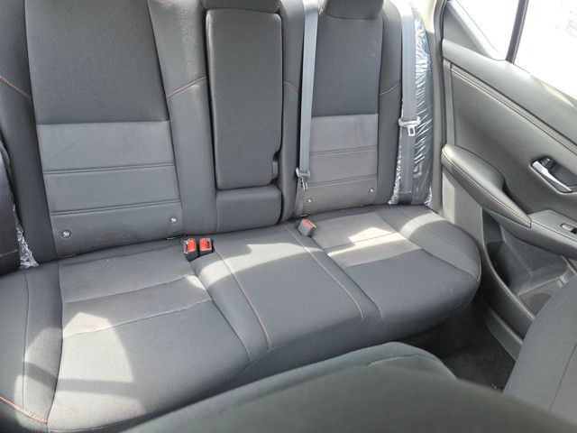 2025 Nissan Sentra SR Image 28 of 30