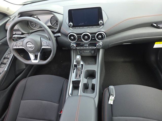 2025 Nissan Sentra SR Image 15 of 30