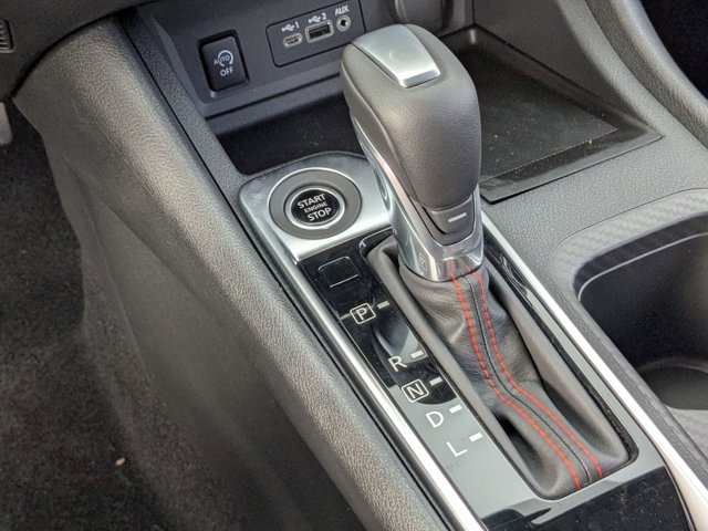 Vehicle image 15 of 22