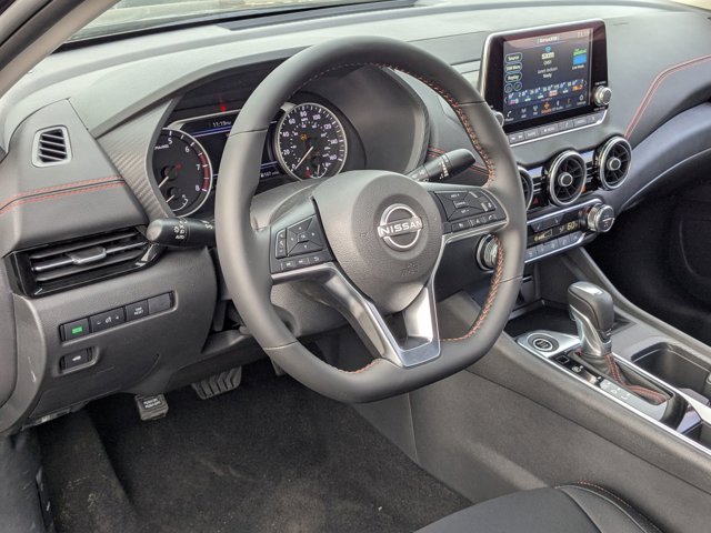 Vehicle image 11 of 22