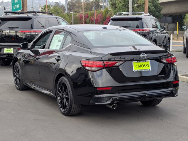 Vehicle image 8 of 22