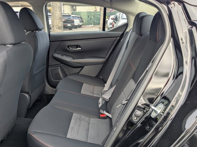 Vehicle image 16 of 22