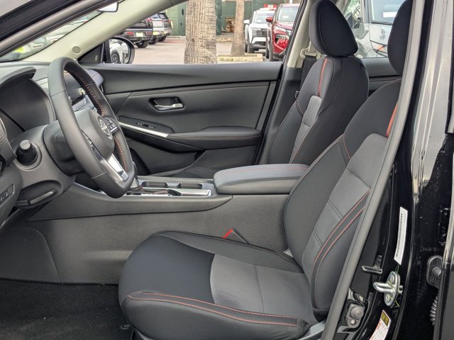 Vehicle image 10 of 22