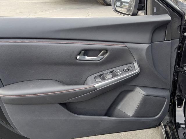 Vehicle image 9 of 22