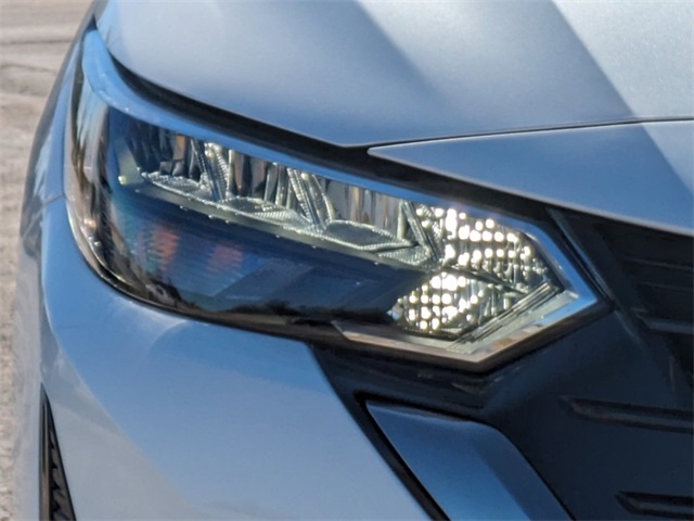 2025 Nissan Sentra SR Image 25 of 31