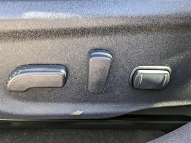 2025 Nissan Sentra SR Image 20 of 31