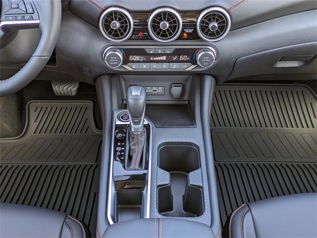 2025 Nissan Sentra SR Image 18 of 31