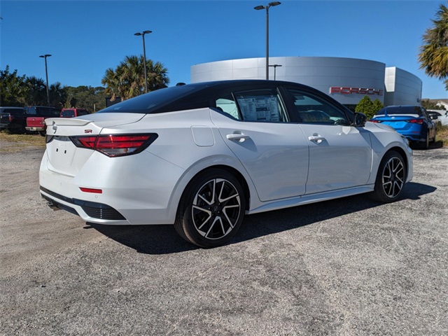 2025 Nissan Sentra SR Image 6 of 31