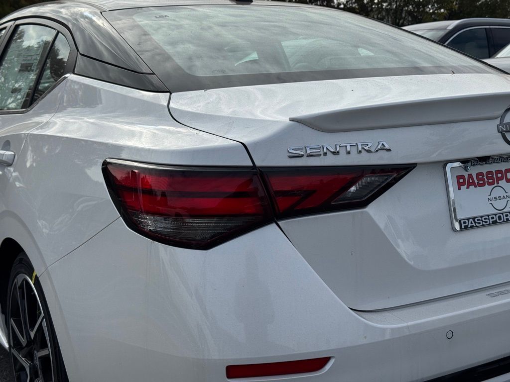 Vehicle image 7 of 24
