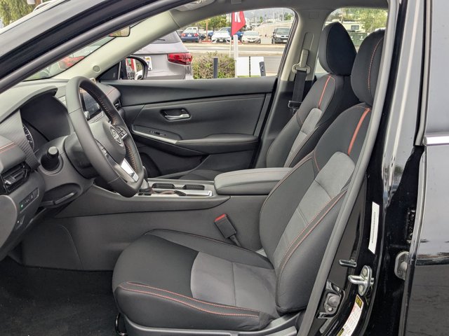 Vehicle image 10 of 22