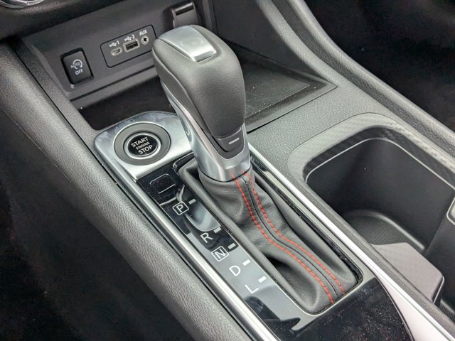 Vehicle image 15 of 22