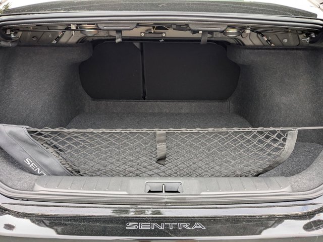 Vehicle image 18 of 22