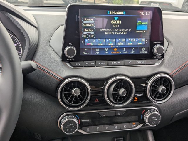 Vehicle image 13 of 22