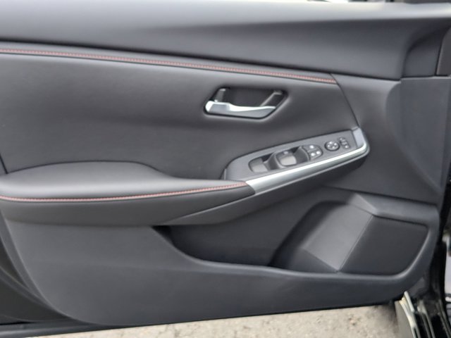 Vehicle image 9 of 22