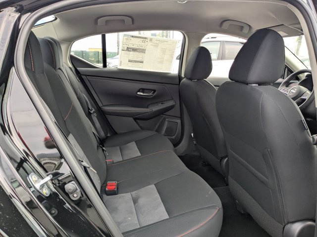 Vehicle image 19 of 22