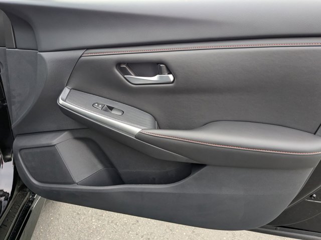 Vehicle image 20 of 22
