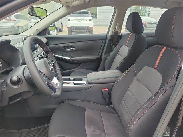 Vehicle image 8 of 26