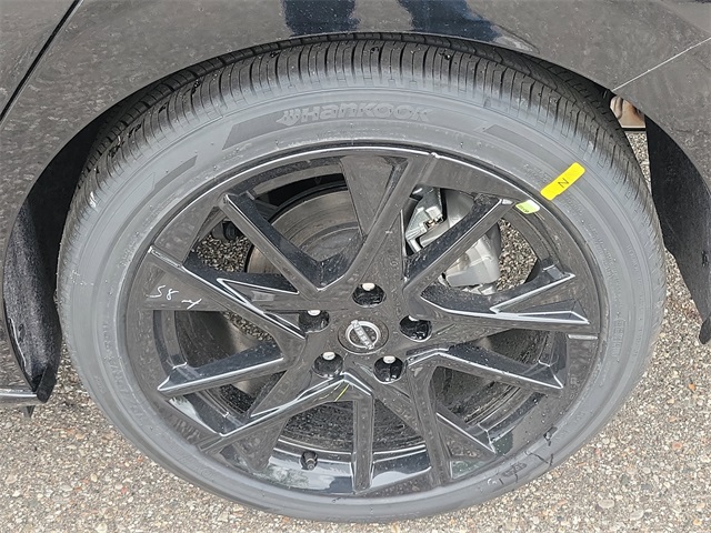 Vehicle image 5 of 26