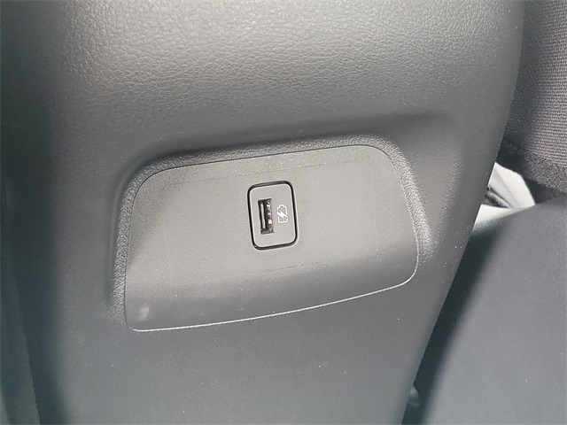 Vehicle image 19 of 26