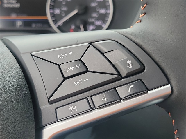 Vehicle image 25 of 26