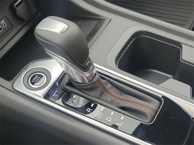 Vehicle image 16 of 26