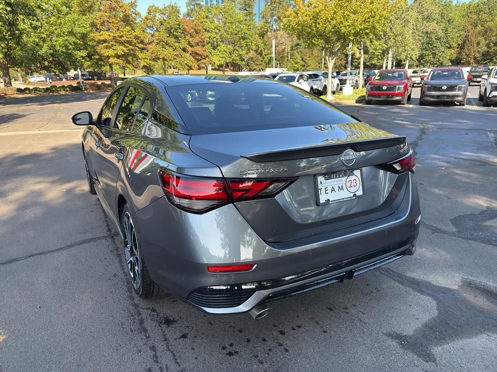 2025 Nissan Sentra SR Image 7 of 32