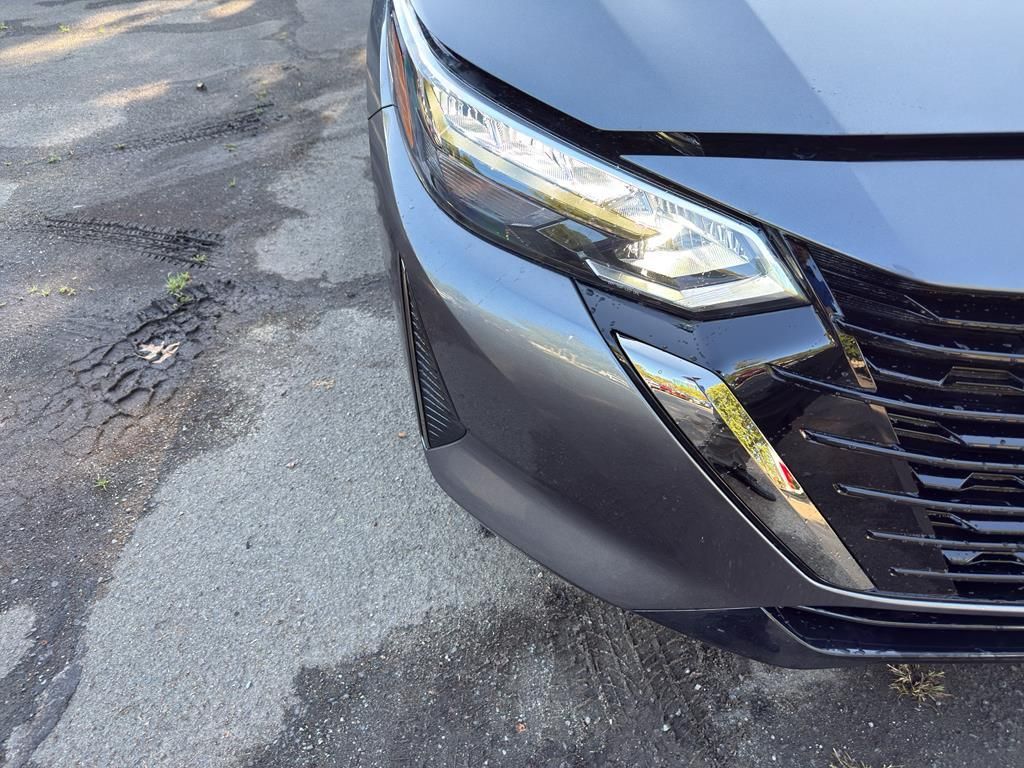 2025 Nissan Sentra SR Image 31 of 32