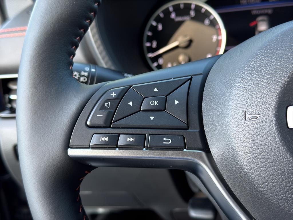 2025 Nissan Sentra SR Image 29 of 32